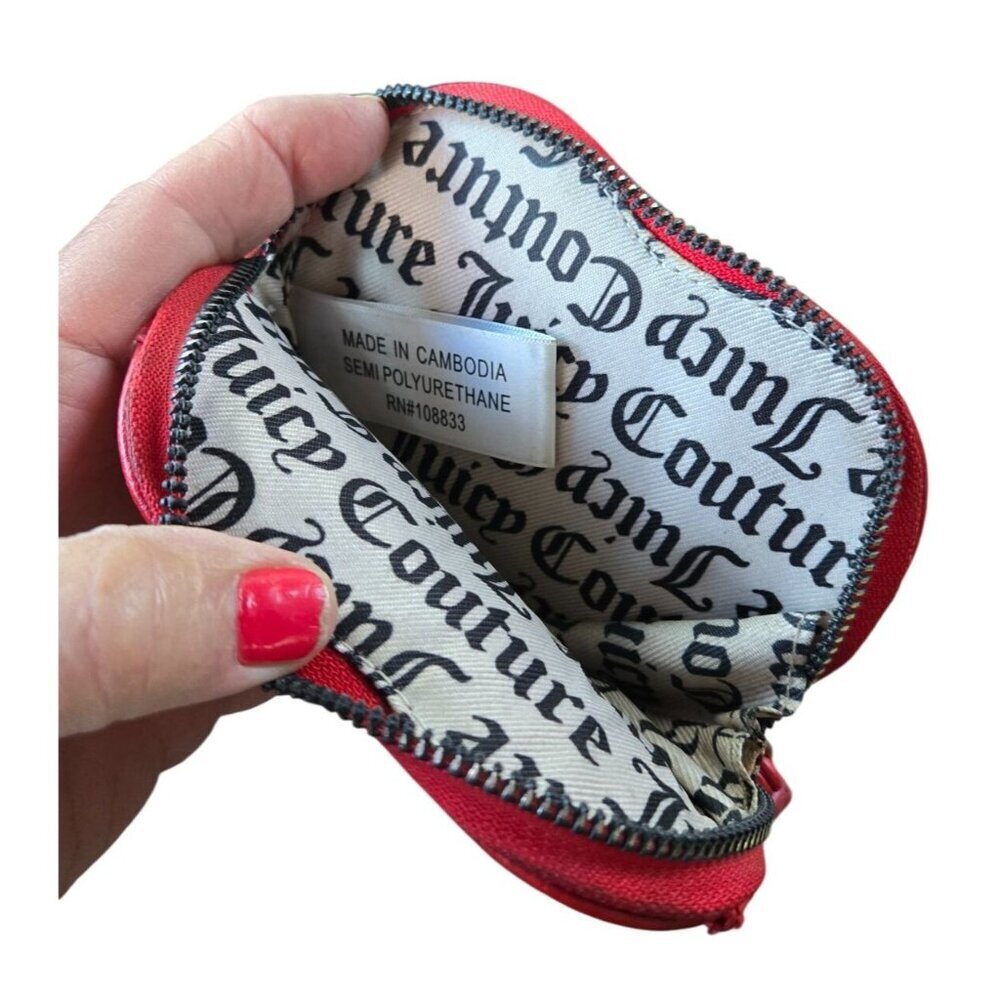 Juicy Couture Red Heart Wristlet Coin Purse Zip Around 5"x4.5" Faux Leather - Picture 3 of 7